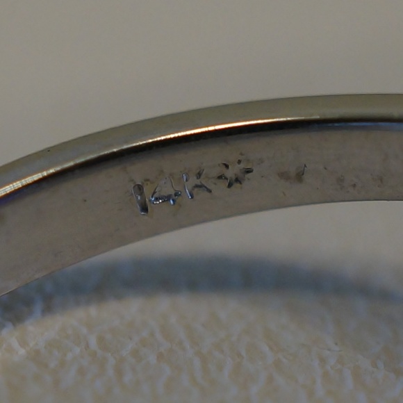 14KW Gold Genuine Ruby & Diamond Ring - Picture 4 of 5